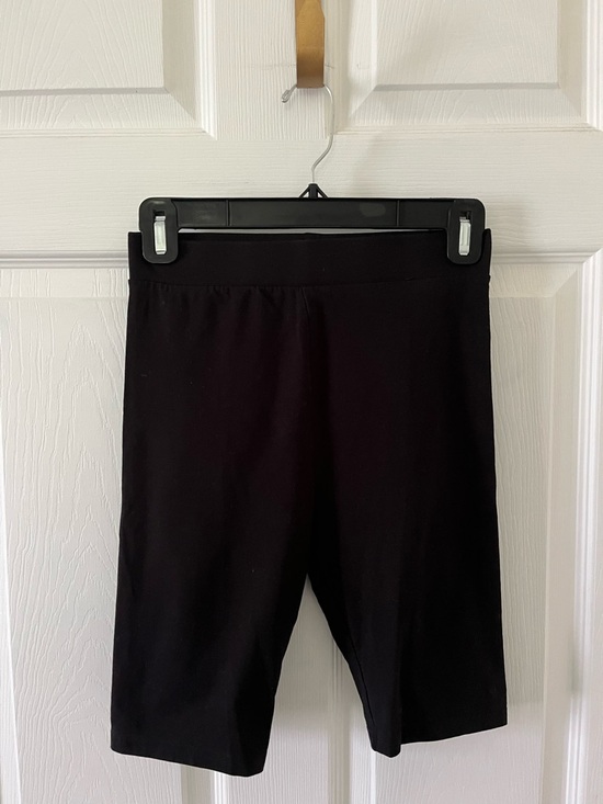 H&M Pants - H&M Women’s Black Stretch Biker Shorts